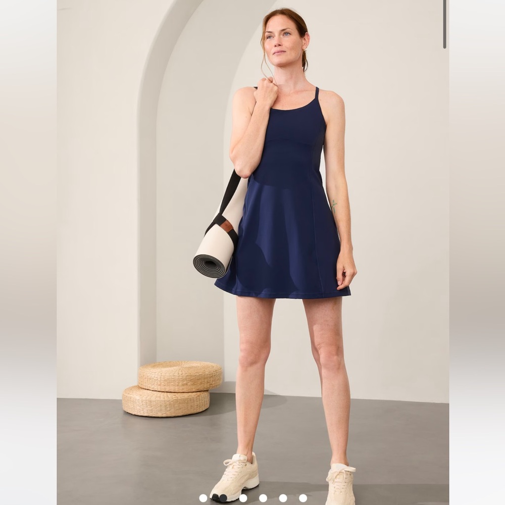 BNWT Athleta Vital Dress Size M